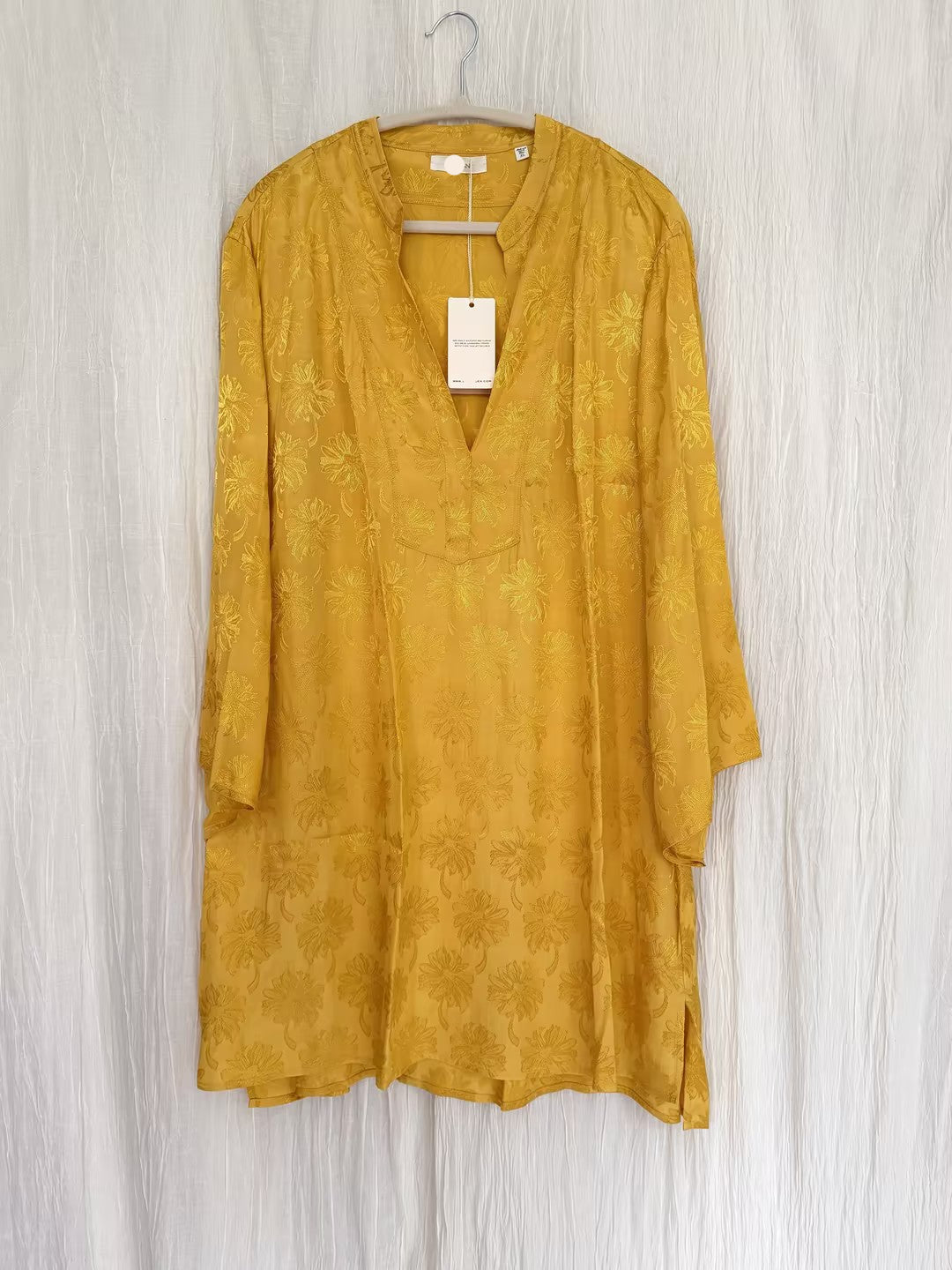 Leona Dress - Gilded Marguerite Jolie in XL