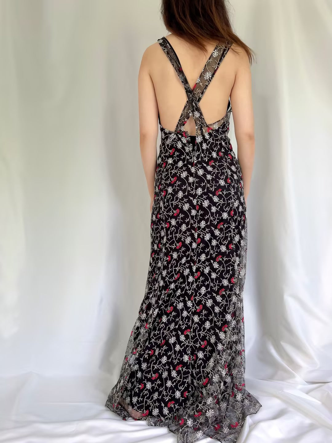 Robe mi-longue en dentelle Sohana en jaune jonquille