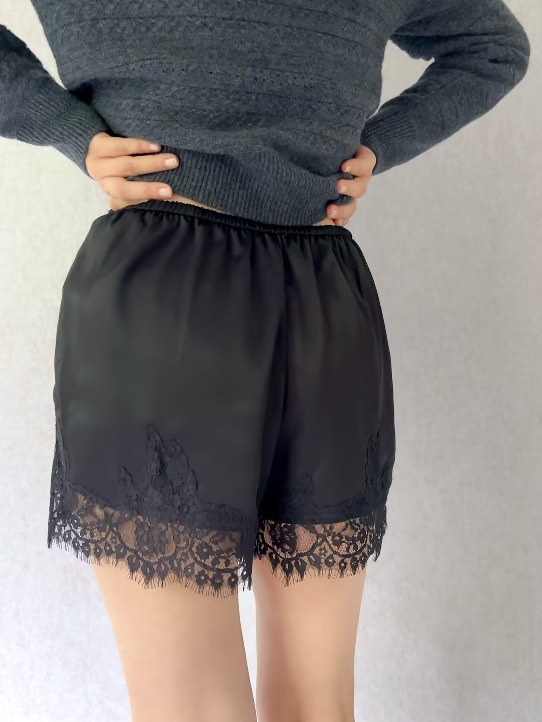 Fern Satin Short - Black
