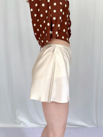 Gale Silk Mid Rise Short - Almond / Black Pearl