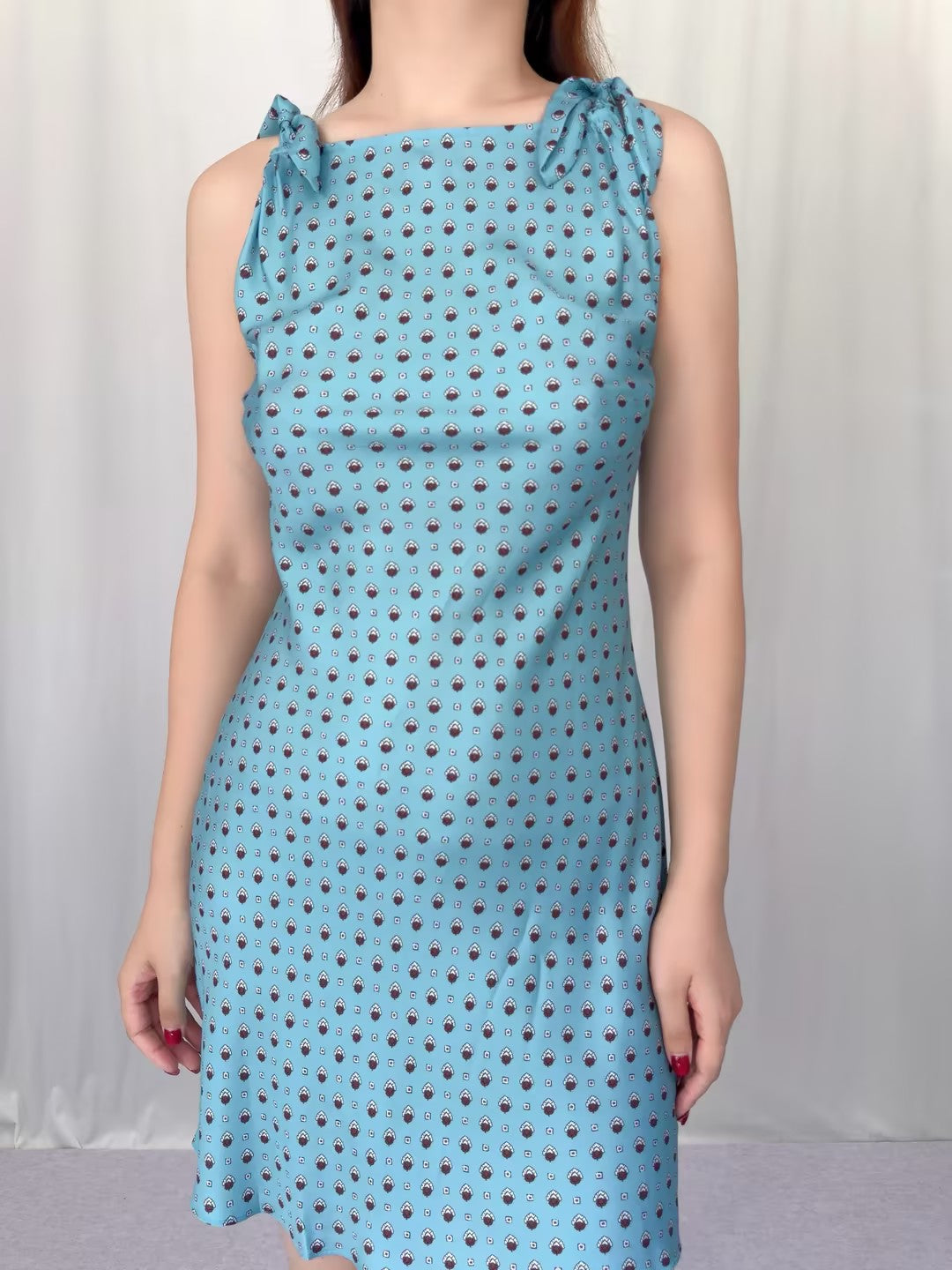 Robe mi-longue en dentelle Sohana en jaune jonquille