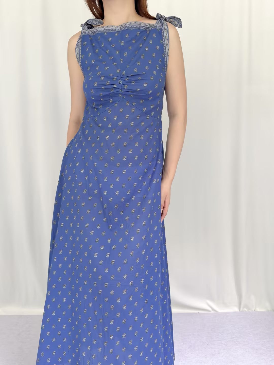 Robe mi-longue en dentelle Sohana en jaune jonquille