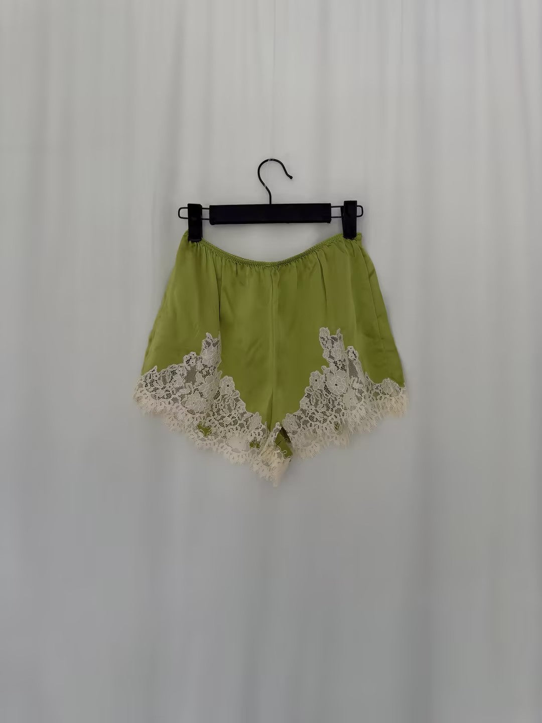 Iona Short - Green in S/XL