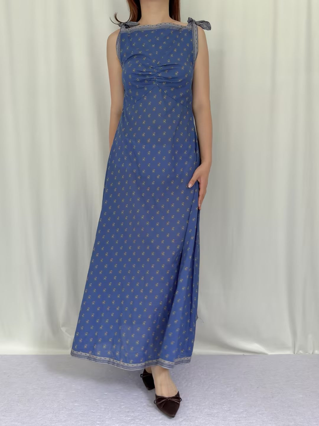 Robe mi-longue en dentelle Sohana en jaune jonquille