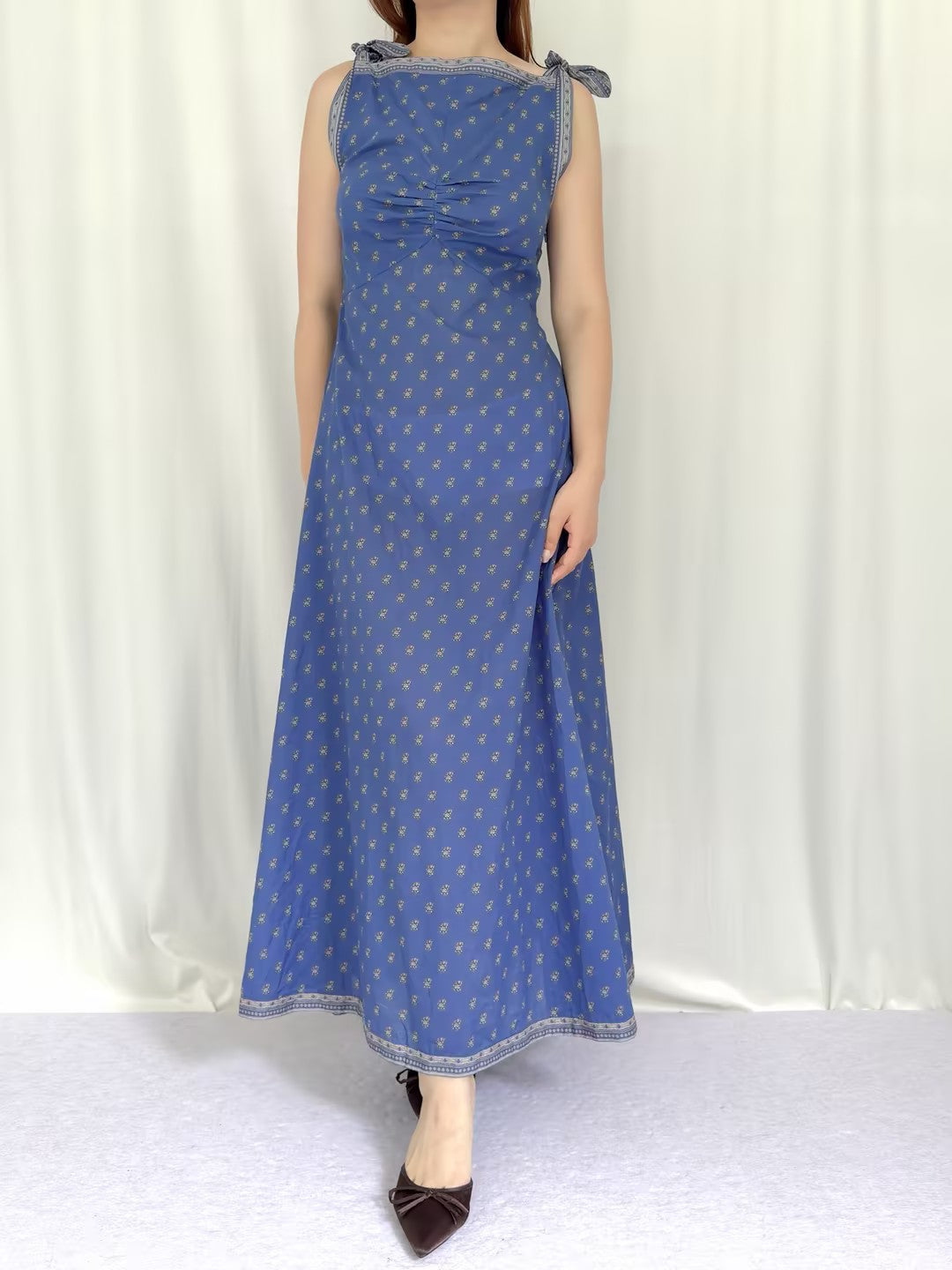 Robe mi-longue en dentelle Sohana en jaune jonquille