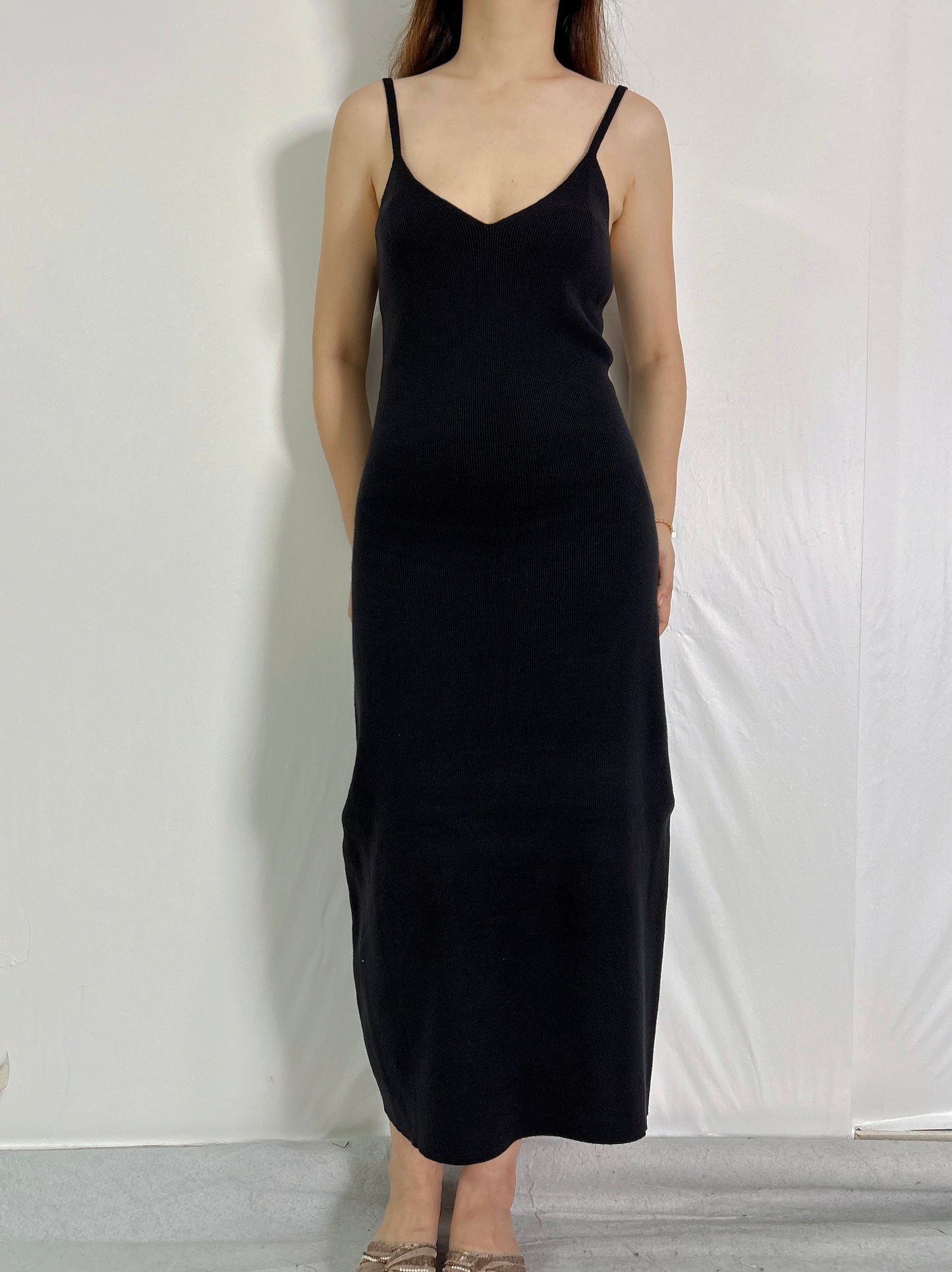 Lindsey Knit Midi Dress in Black [size L sample sale]