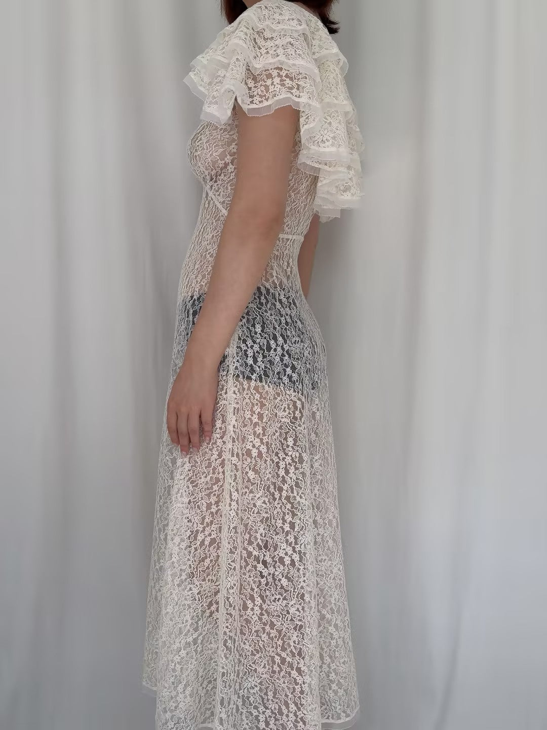 Robe mi-longue en dentelle Sohana en jaune jonquille