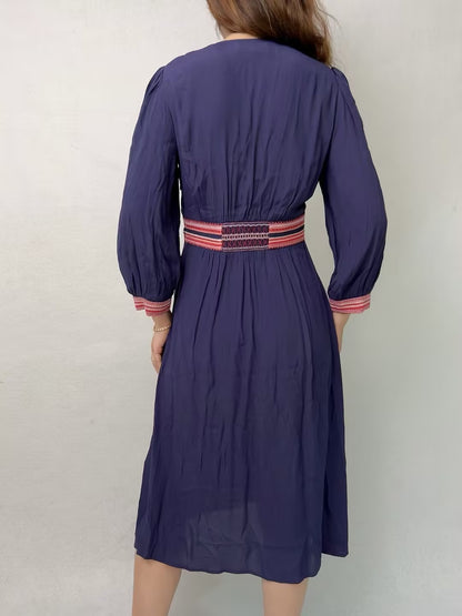 Robe mi-longue à encolure en V Tanina