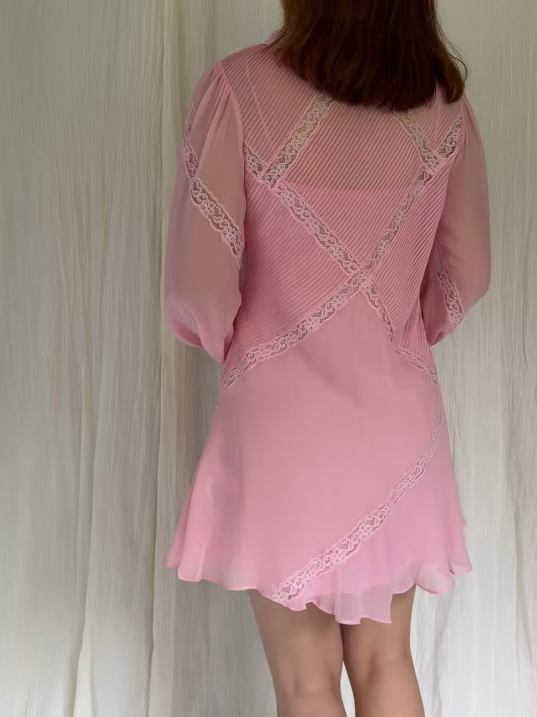 Robe mi-longue en dentelle Sohana en jaune jonquille