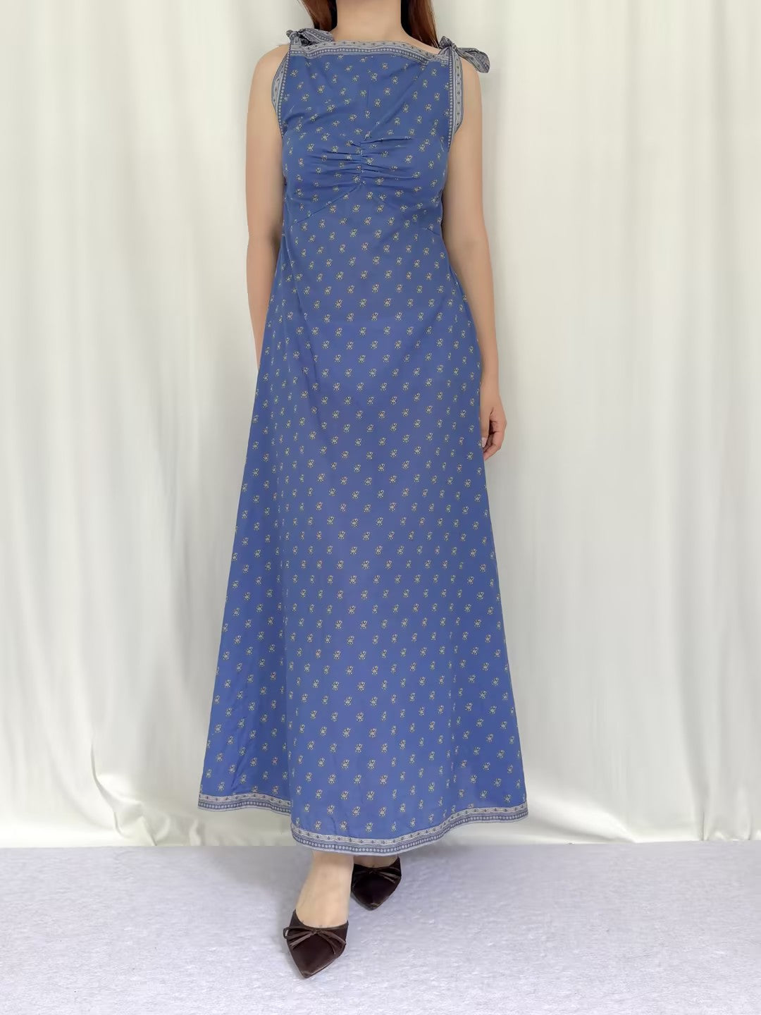 Robe mi-longue en dentelle Sohana en jaune jonquille