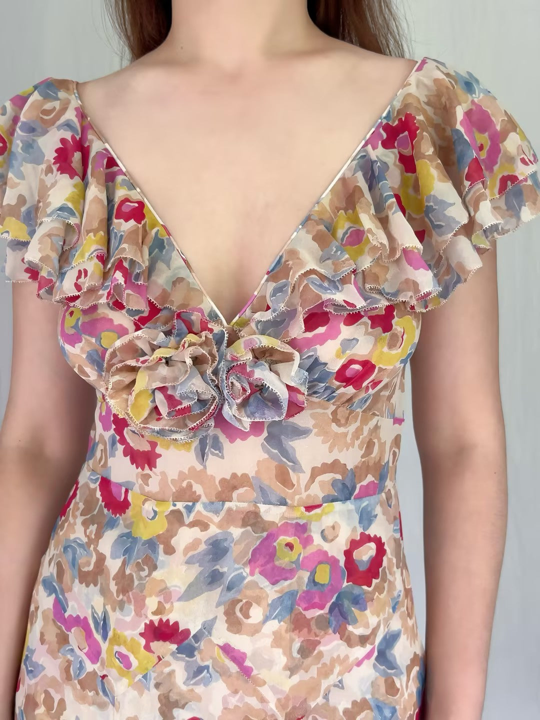 Robe mi-longue en dentelle Sohana en jaune jonquille