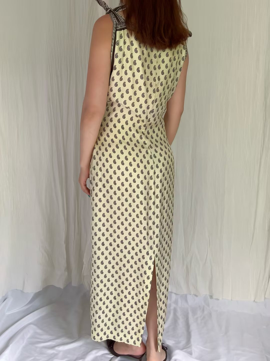 Robe mi-longue en dentelle Sohana en jaune jonquille