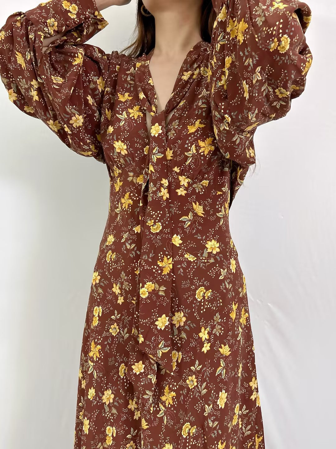 Robe en soie à fleurs bleue Amoretta