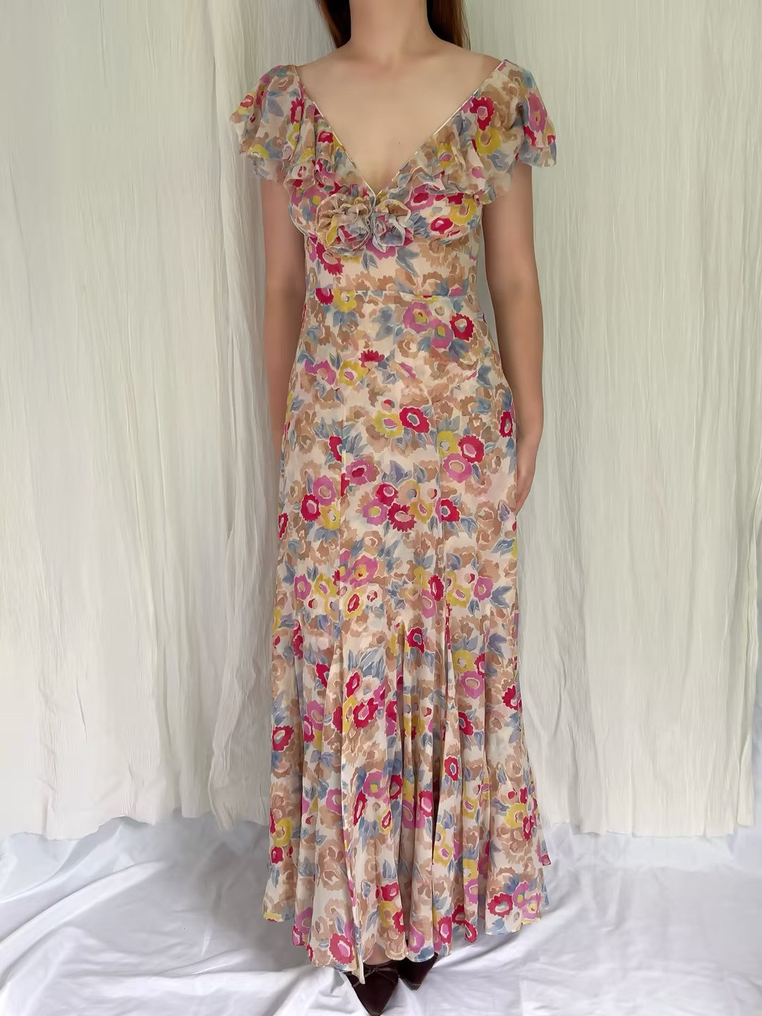 Robe mi-longue en dentelle Sohana en jaune jonquille