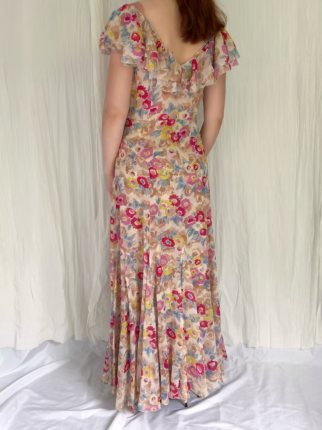 Robe mi-longue en dentelle Sohana en jaune jonquille