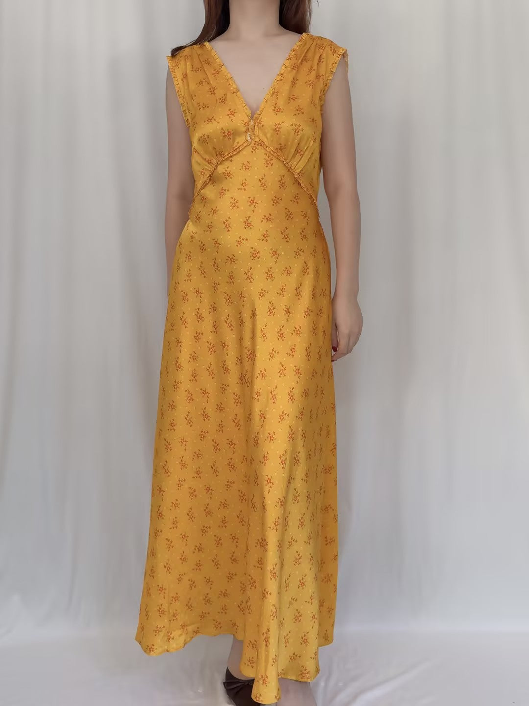 Robe mi-longue en dentelle Sohana en jaune jonquille