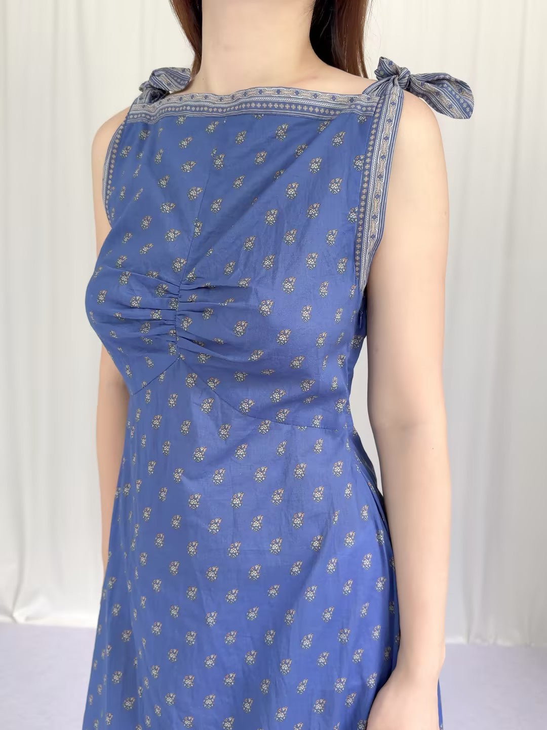 Robe mi-longue en dentelle Sohana en jaune jonquille