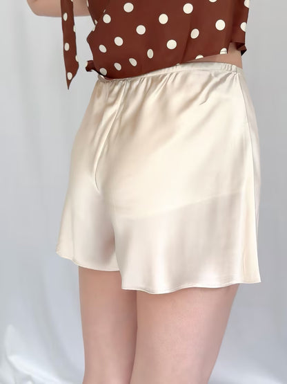 Gale Silk Mid Rise Short - Almond / Black Pearl