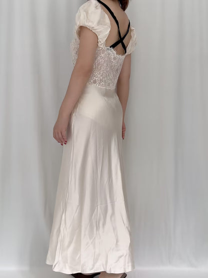 Robe mi-longue en dentelle Sohana en jaune jonquille