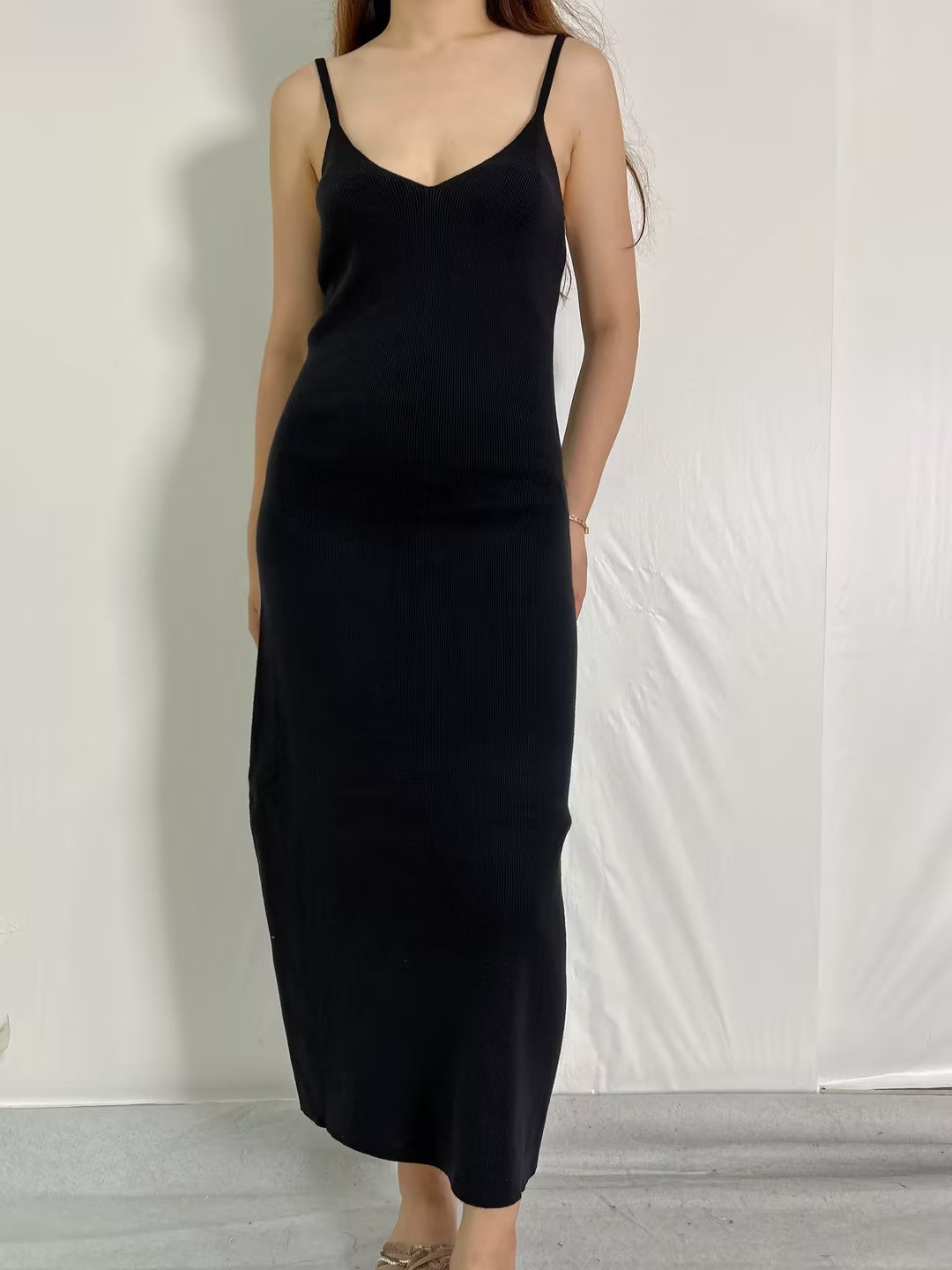 Lindsey Knit Midi Dress in Black [size L sample sale]