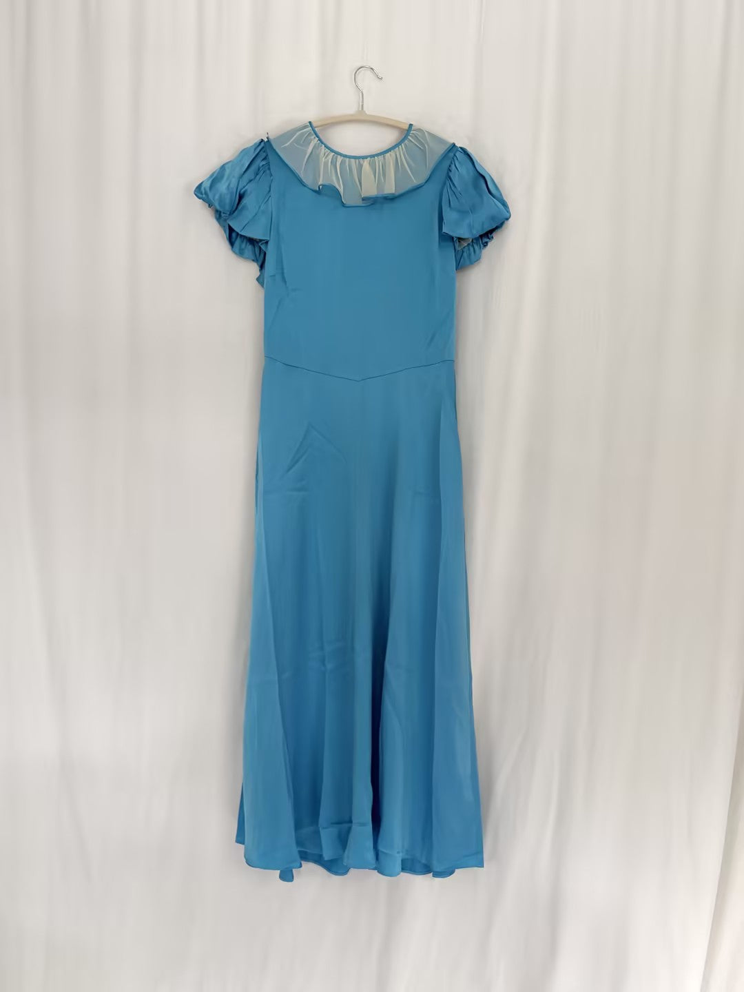 Robe mi-longue en dentelle Sohana en jaune jonquille